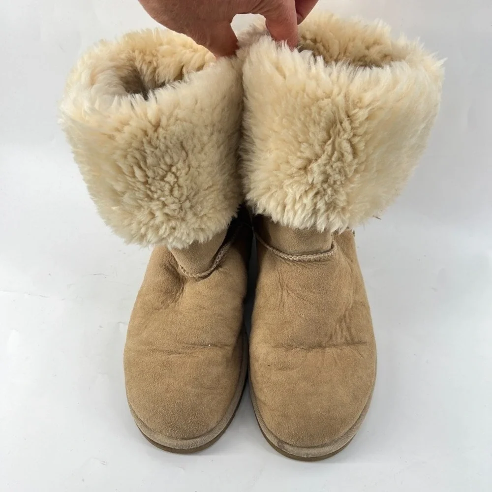 UGG Classic Tall Boots 5815 Womens 8 Suede Sheepskin Shearling Tan Beige Leather